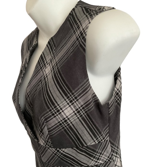 Gap | Sleeveless Plaid Dress - Picture 9 of 12